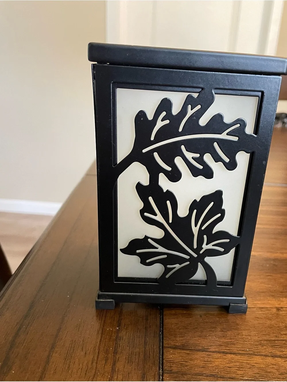 PartyLite Black Leaf Cutout Lantern Candle Holder Very Good Condition - Picture 2 of 7